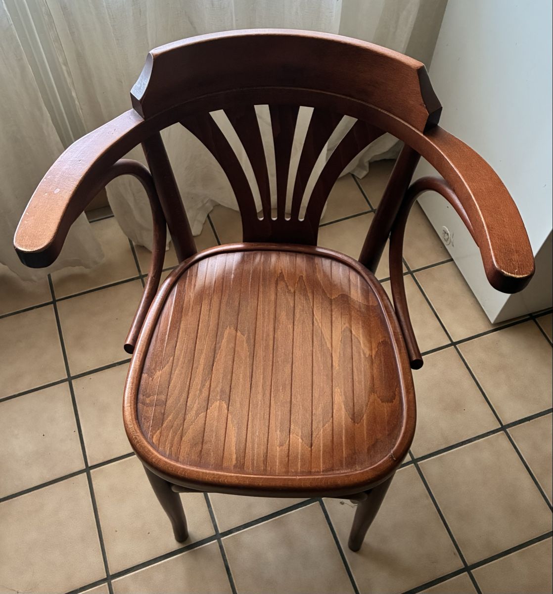 Set de table et chaises: Ensemble bistrot vintage – D'occasion à Colombier NE par _Katia_ 1