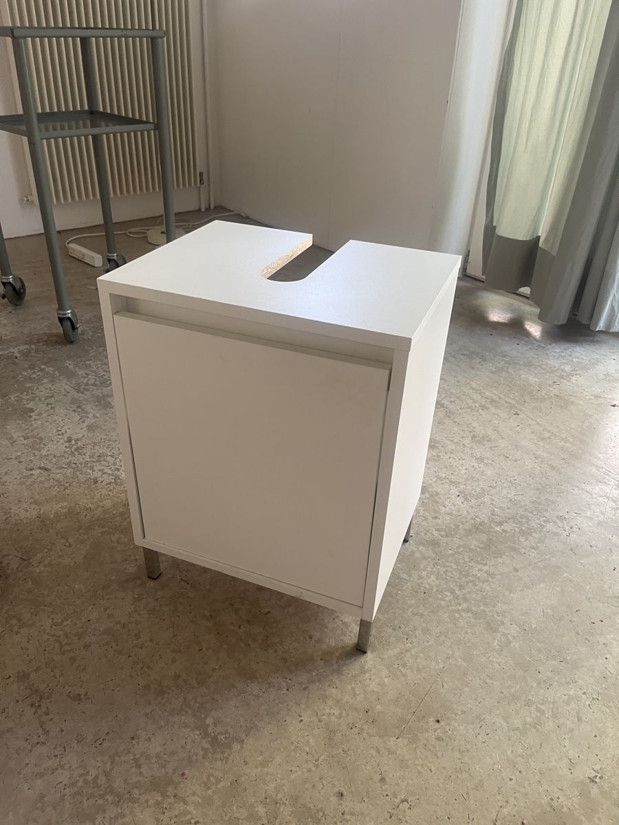 Micasa Installations & Meubles: Lavabounterschrank Badezimmerkommode Sierra Lavaboy – D'occasion à Zürich par Syllogistics