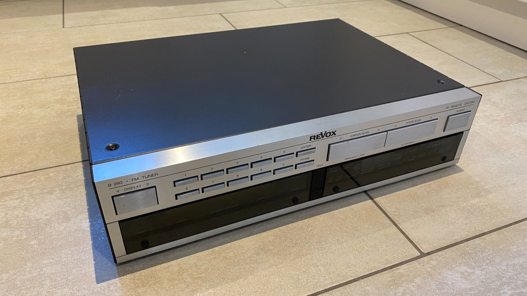 Revox Radio: Revox B260 Tuner – Usato da Effretikon venduto da Swisscanadian 2