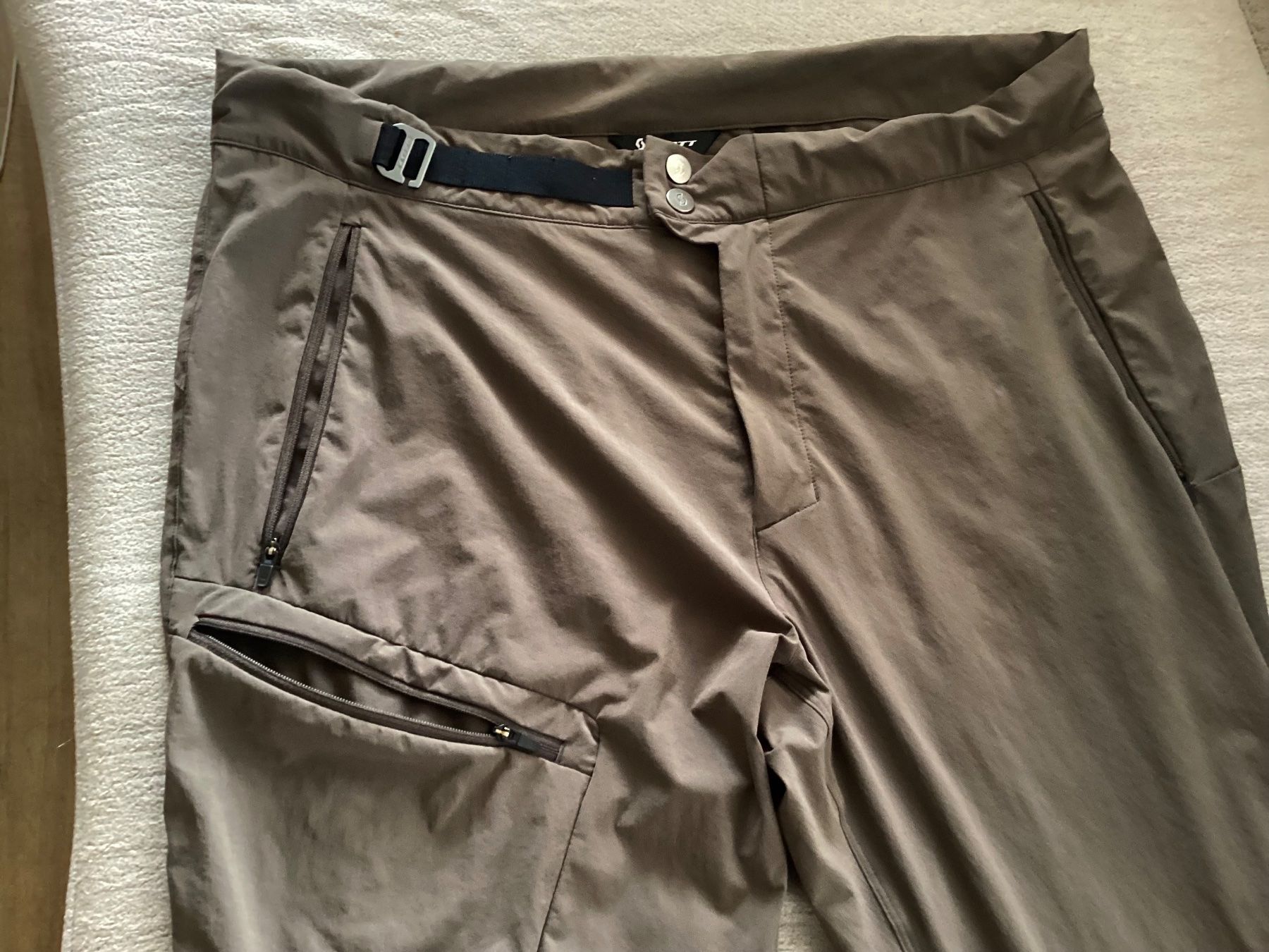 Scott Pantaloni: Scott Sports Explorair Light Pant – Usato da Rüegsauschachen venduto da Sudan66 3