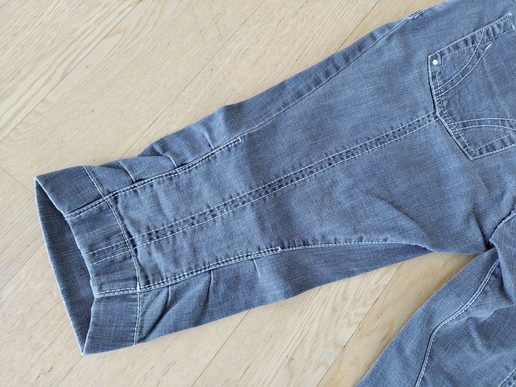 Marc Cain Jeans: Marc Cain Capri Jeans Light Grey Size N1 – Usato da Buchrain venduto da QueenyHE51 8