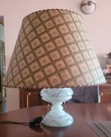 Lampe ancienne pied en verre opalin