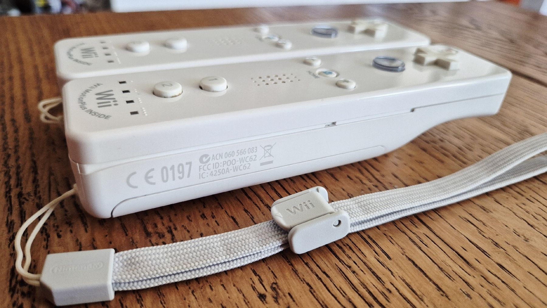 Nintendo Controller: 2x Original Nintendo Wii Remote MotionPlus Inside Weiss – Usato da Au SG venduto da AlenCompany 2