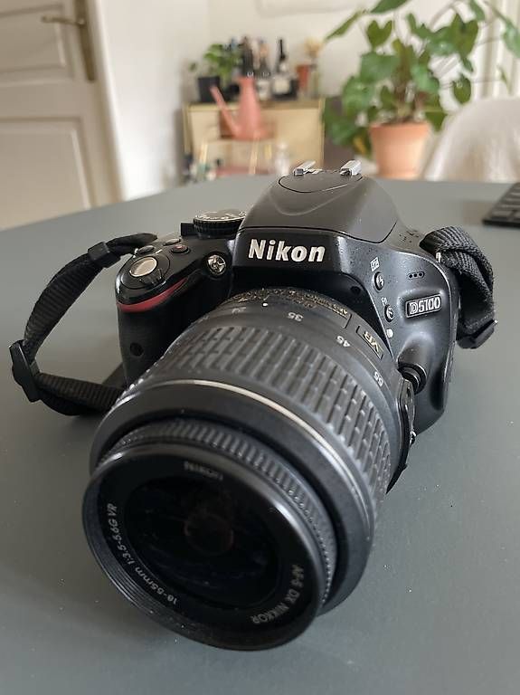 Fotocamera: Nikon D5100 Spiegelreflexkamera – Usato da Luzern venduto da larissahaas