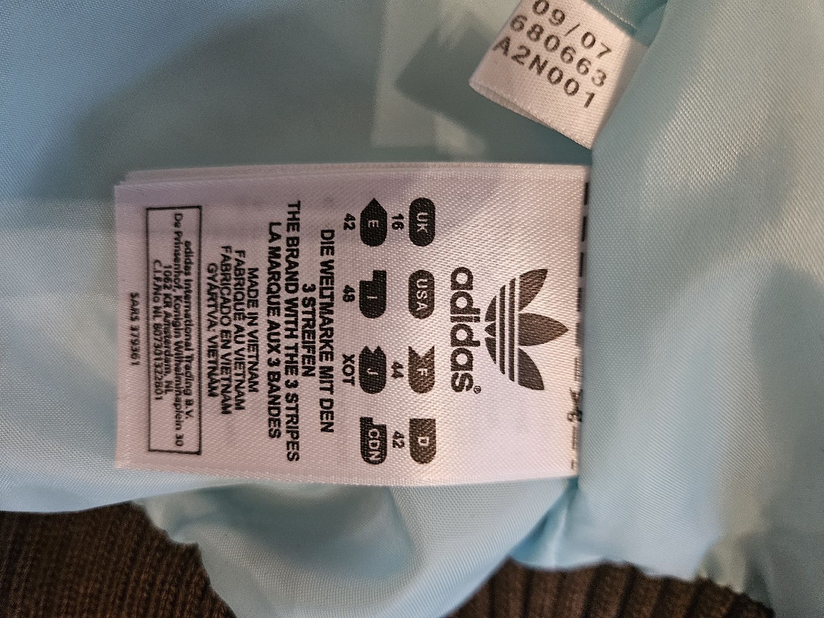 Adidas Gilets & Westen: Adidas Originals – Gebraucht aus Mollis von kaleidoscope 1