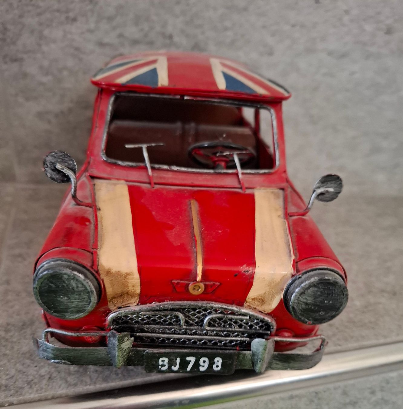 Statuette: Mini Cooper Oldtimer, Deko, Metall, Rot, Sammlerstück! – Usato da Solothurn venduto da sweyla21