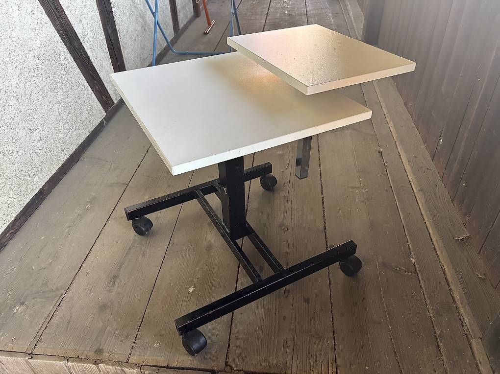 Set di tavolo e panche: Computer-Möbel – Usato da Rapperswil BE venduto da henslerst
