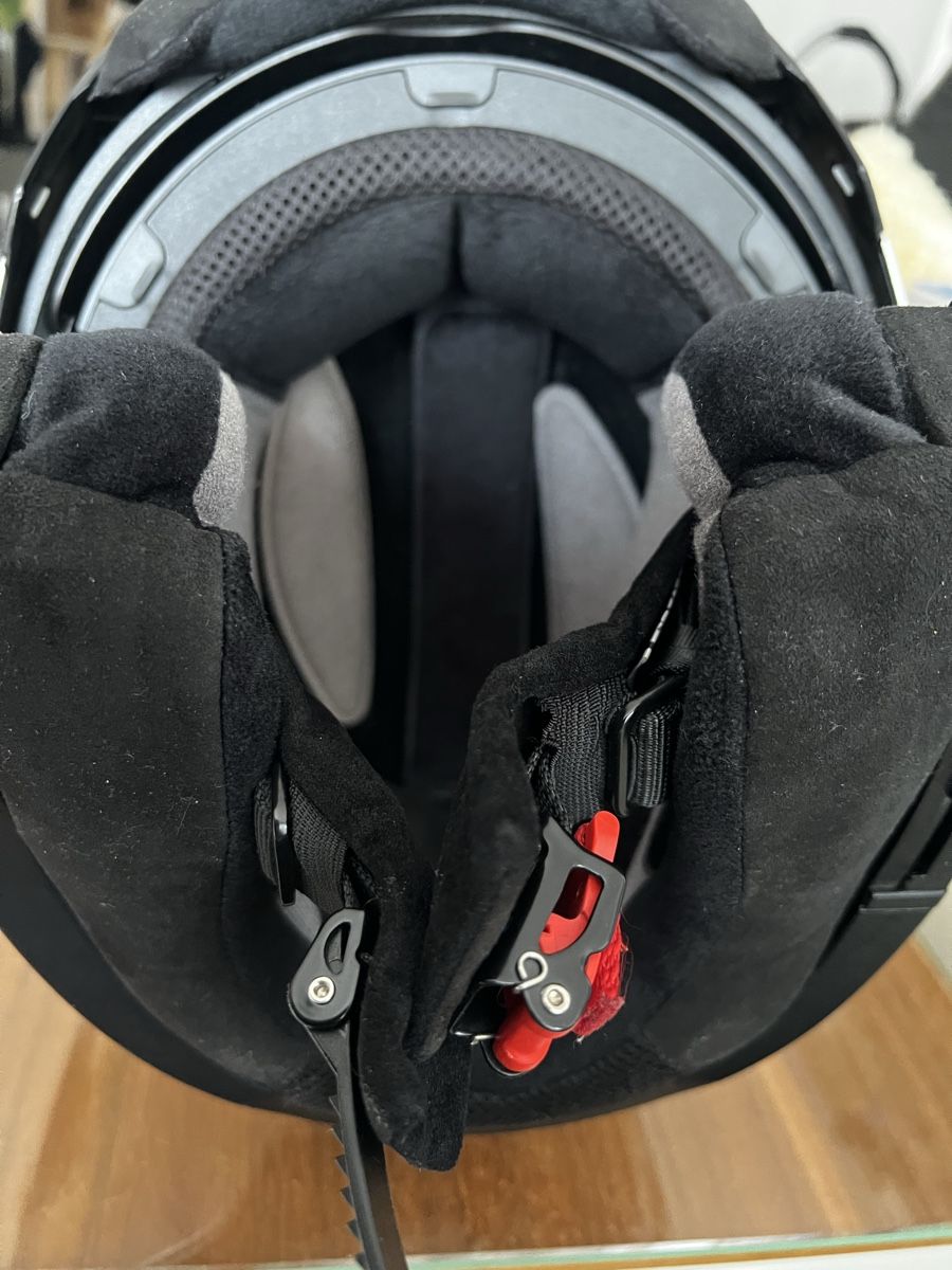 BMW Casques & visières: Integralhelm BMW Silber Grösse 58/59 gebraucht – D'occasion à Niederwangen BE par KFI 6