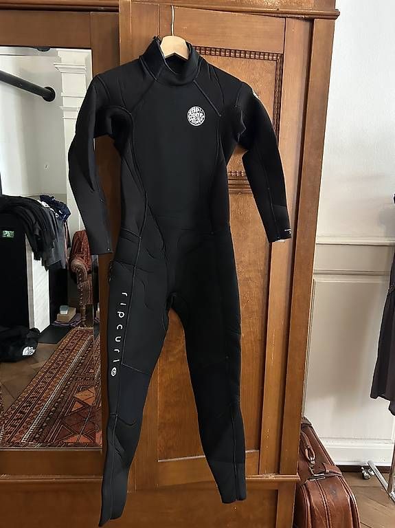 Mute per immersioni: Rip Curl Dawn Patrol 3/2 mm Neoprenanzug  – Usato da Winterthur venduto da jen_6bzw