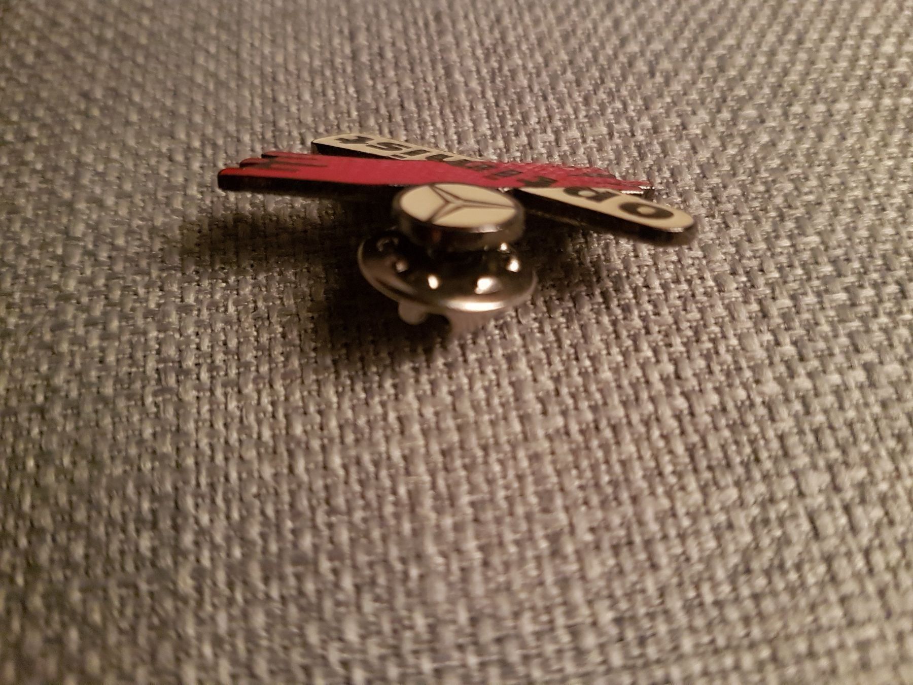 Placchette & Badge: Mercedes Optimist Pin – Usato da Oberengstringen venduto da Sheera7 2