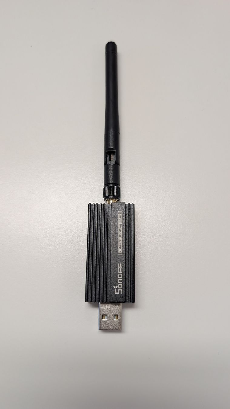 Sonoff Laufwerke & Adapter: Sonoff Zigbee 3.0 Dongle-E – Gebraucht aus Riehen von Barbecuesenf