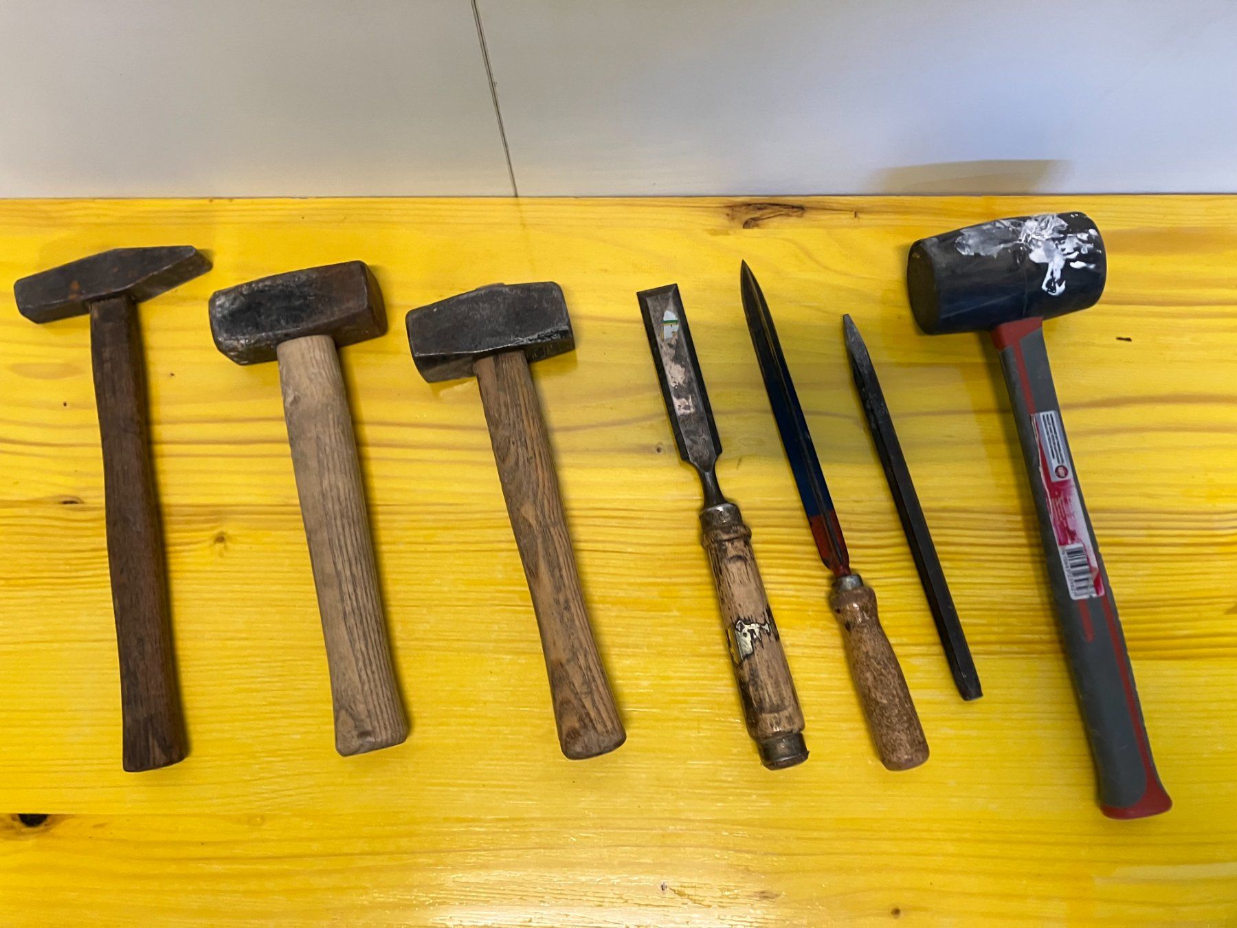 Tous les outils: Post. div. Hammer, Meisel, Gummi Hammer ab 1.- – D'occasion à Lichtensteig par Buy24International 1