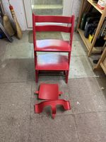 Roter Stokke Tripp Trapp Hochstuhl, gut erhalten