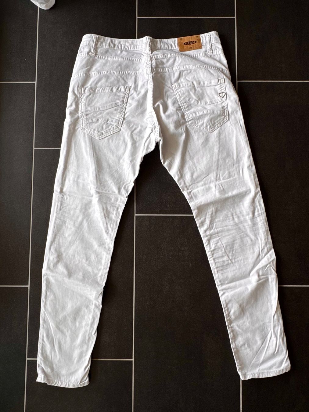 Please Jeans Jeans: Jeans Hosen PLEASE Gr. M Weiss – Gebraucht aus Rothrist von Fondgruebe 8