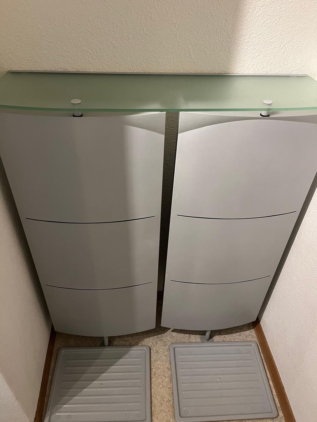 Armadi: Schuhschrank drehbar – Usato da Zürich venduto da inf_99g9 1