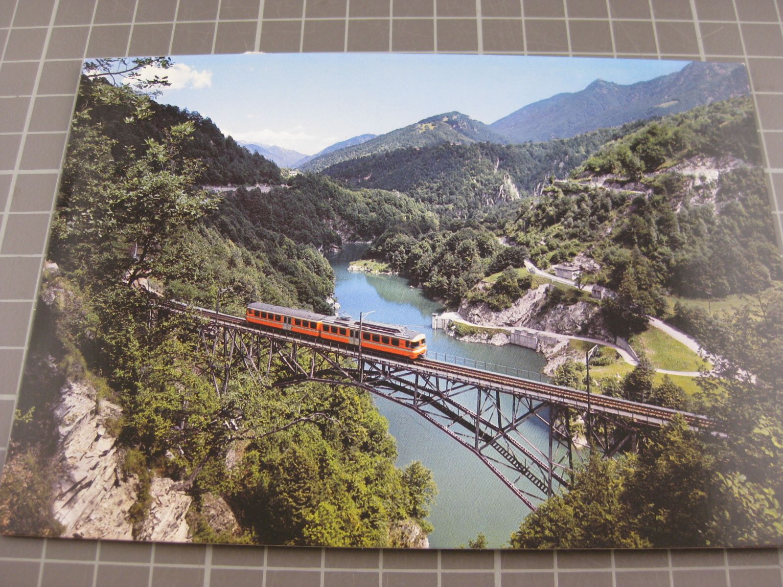 Ansichtskarten: AK Camedo mit Zug – Gebraucht aus Malters von Marosko