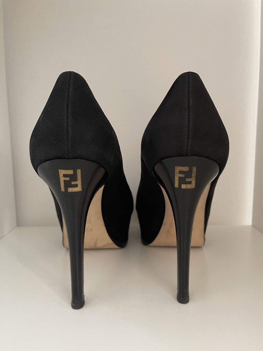 Fendi Scarpe da donna: Fendi black suede high heels size 37.5 – Usato da Lugano venduto da cri_djb 5