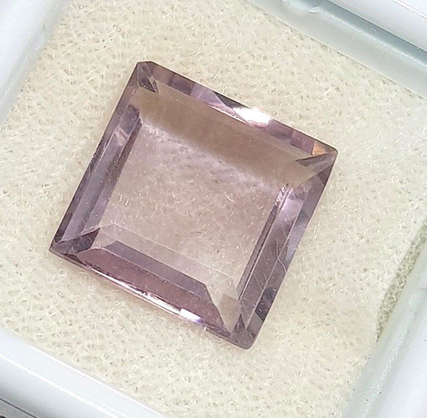 Pietre preziose: 1x Améthyste 11x11 mm - Valeur 60.- Fr – Nuovo (secondo la descrizione) da Grimisuat venduto da Valgem 2