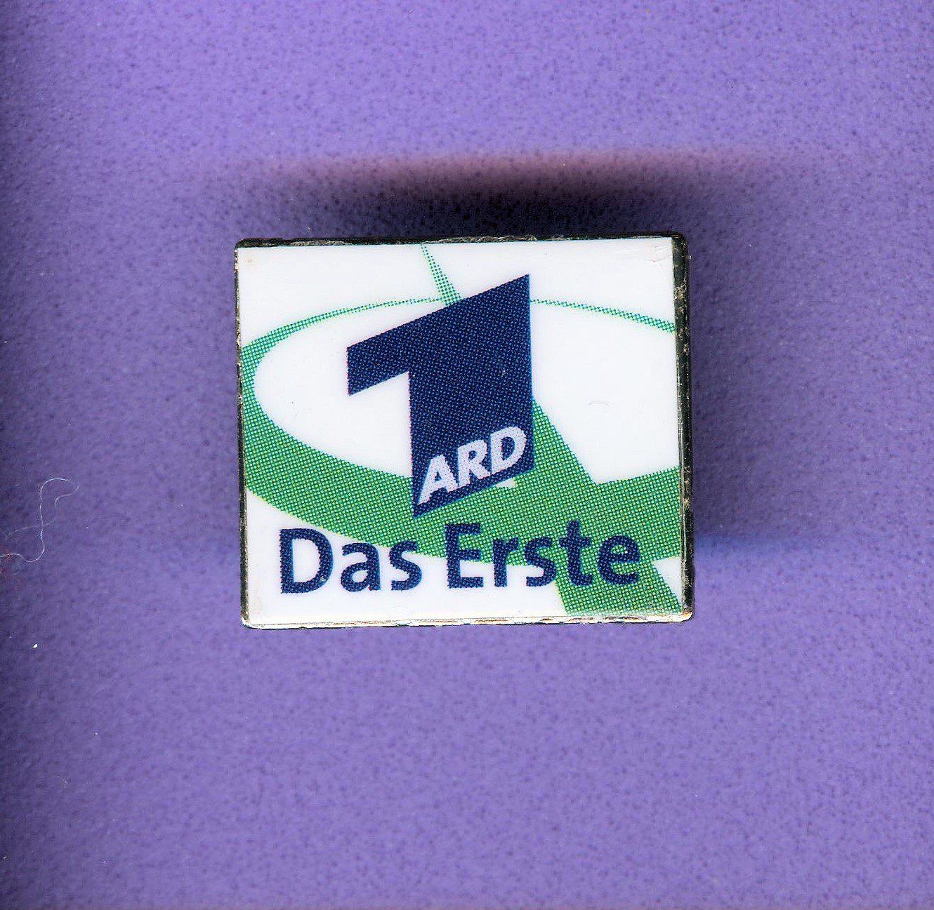 Placchette & Badge: ARD  Das Erste – Usato da Winterthur venduto da Sammleroase