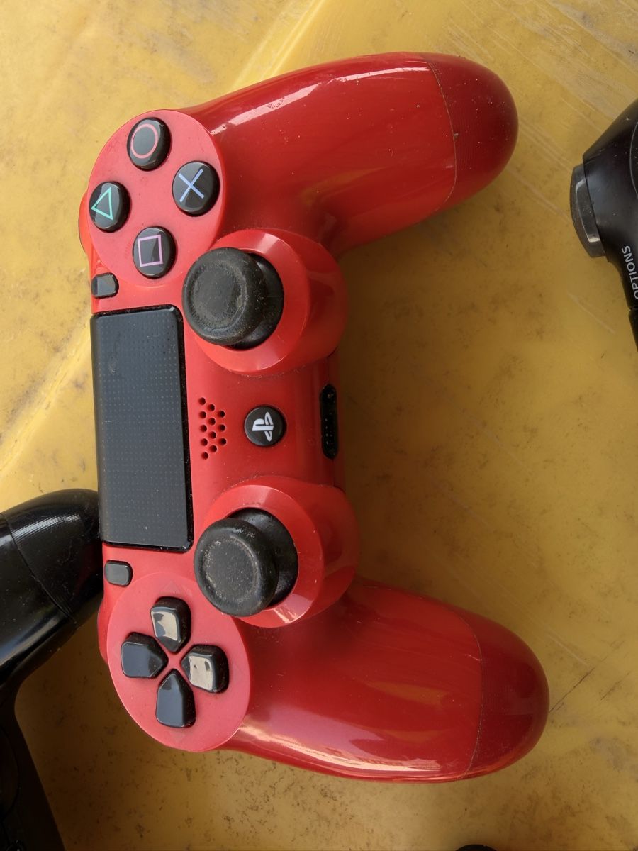 Sony Konsolen: Manettes PS4 et Joy-Cons Nintendo Switch occasion – Defekt aus Onex von mou_x2gr 2