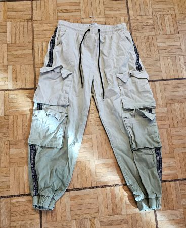 Coole Cargohose FB Sister Gr. M, beige grün neuwertig