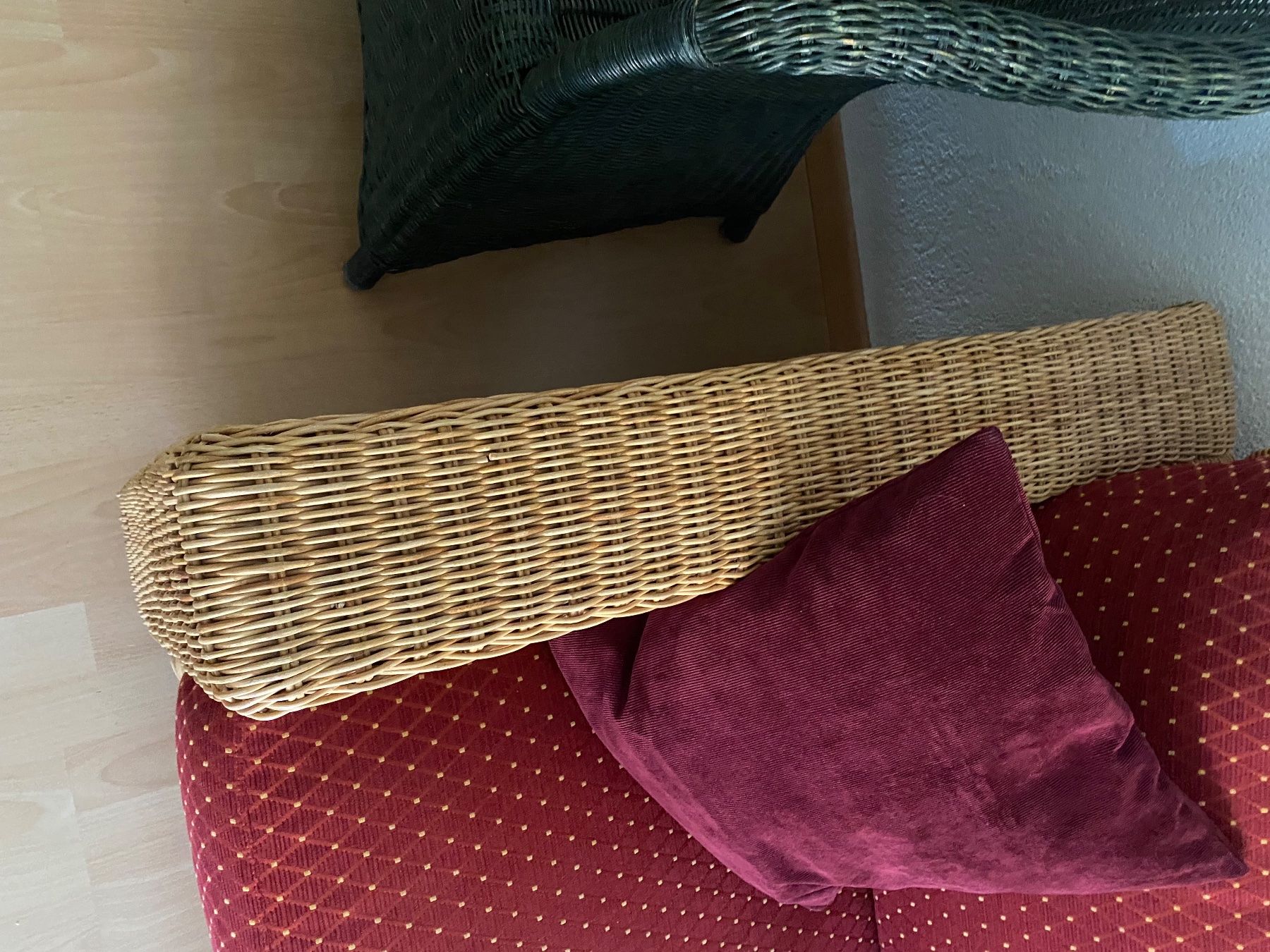 Sofas: Rattan Sofa – Gebraucht aus Altikon von Turboprompt 4