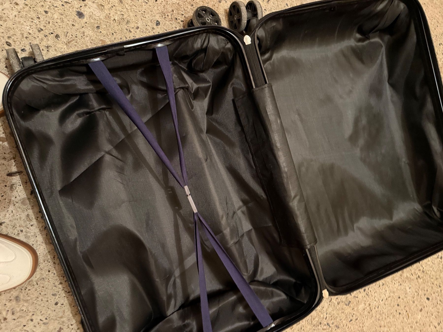 Valigie: Onboarding luggage – Usato da Thalwil venduto da zhe_69pd 5