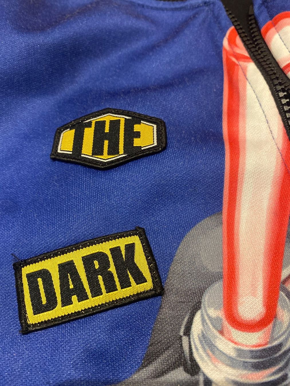 Lego Jacken & Mäntel: LEGO / STAR WARS Jäckchen "The Dark Side" Gr. 128 – Gebraucht aus Frasnacht von GracyStore 3