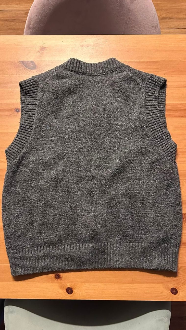 Zara Gilets & Westen: Zara Gilet – Gebraucht aus Seengen von nad_cn92 3
