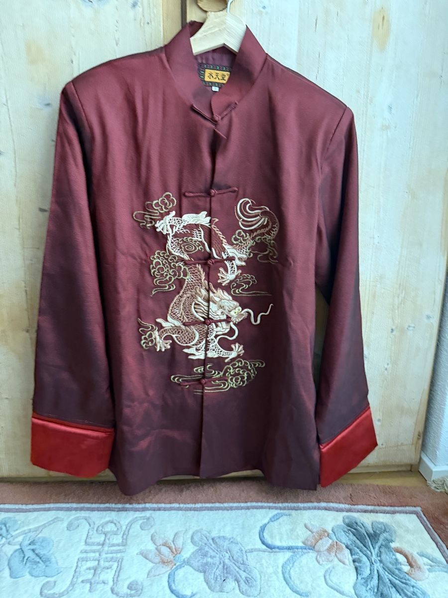 Giacche: Dragon Brocade Jacket Burgundy Size L – Usato da Zürich venduto da Eb_ 1