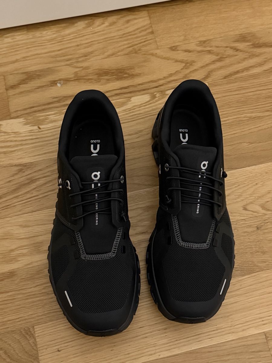 Herrenschuhe: On cloud 6  – Neu (gemäss Beschreibung) aus Grand-Lancy von ter_bvn7
