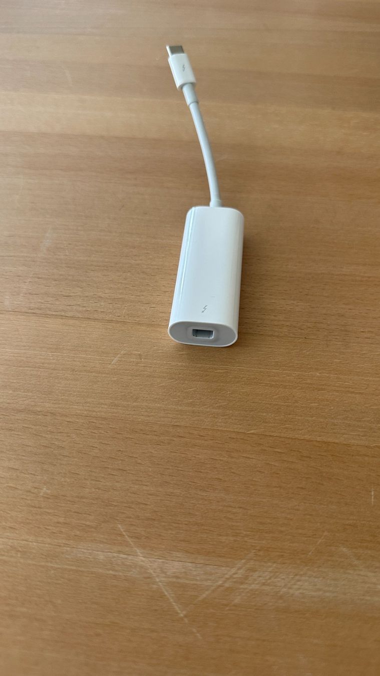 Apple Ecrans: Apple Thunderbolt Display 27 + VESA mount + Thunderbolt Adap – D'occasion à Kaltbrunn par la77 9