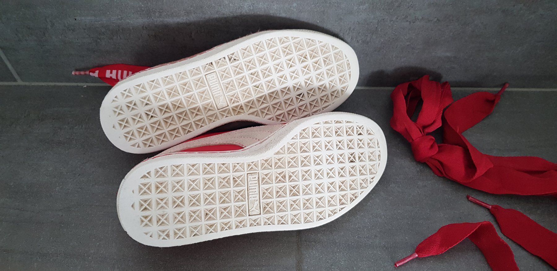 Puma Scarpe per ragazze: PUMA Turnschuhe rot gr. 35,5 – Usato da Mezzovico venduto da maemy 4