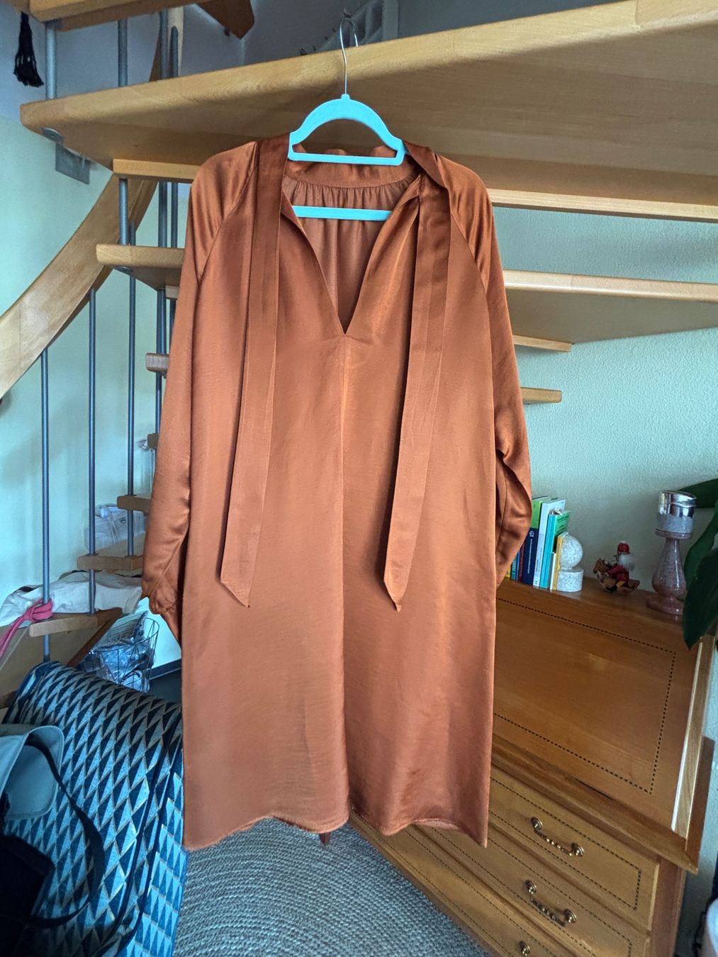 Kleider: ARKET KLEID AUS VISCOSE UND LEINEN – Neu (gemäss Beschreibung) aus Zürich von STYLEHAUS 5