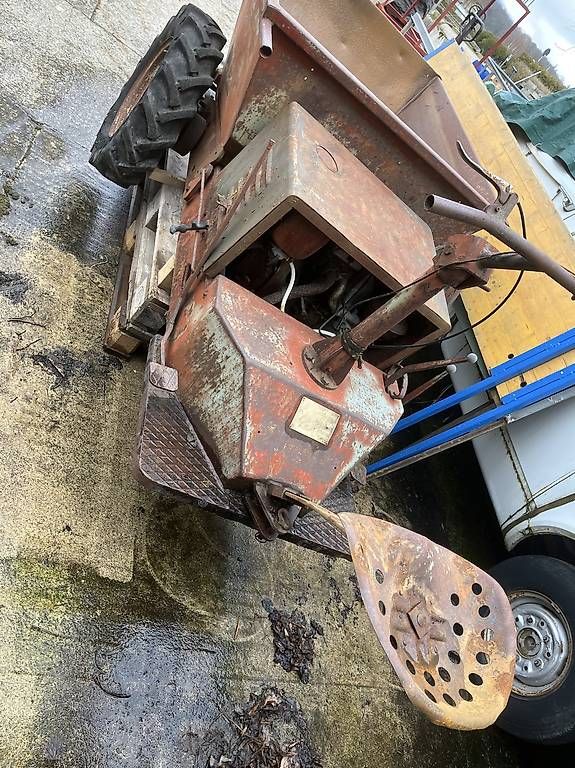 Alle Maschinen: Ancien Dumper – Gebraucht aus Romainmôtier von Commodore 1