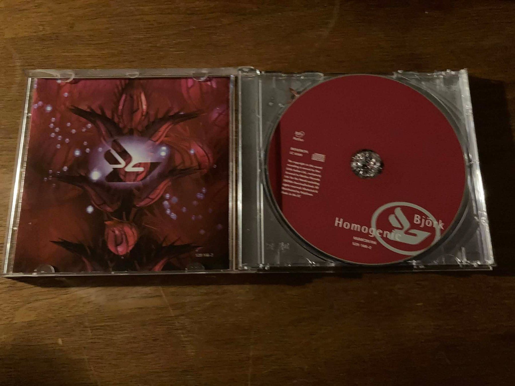 CDs: Bjork - Homogenic CD – Gebraucht aus Lausanne von sim_bc8q 2