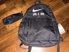Neuwertiger Nike Air Rucksack mit Etui – Top Zustand!