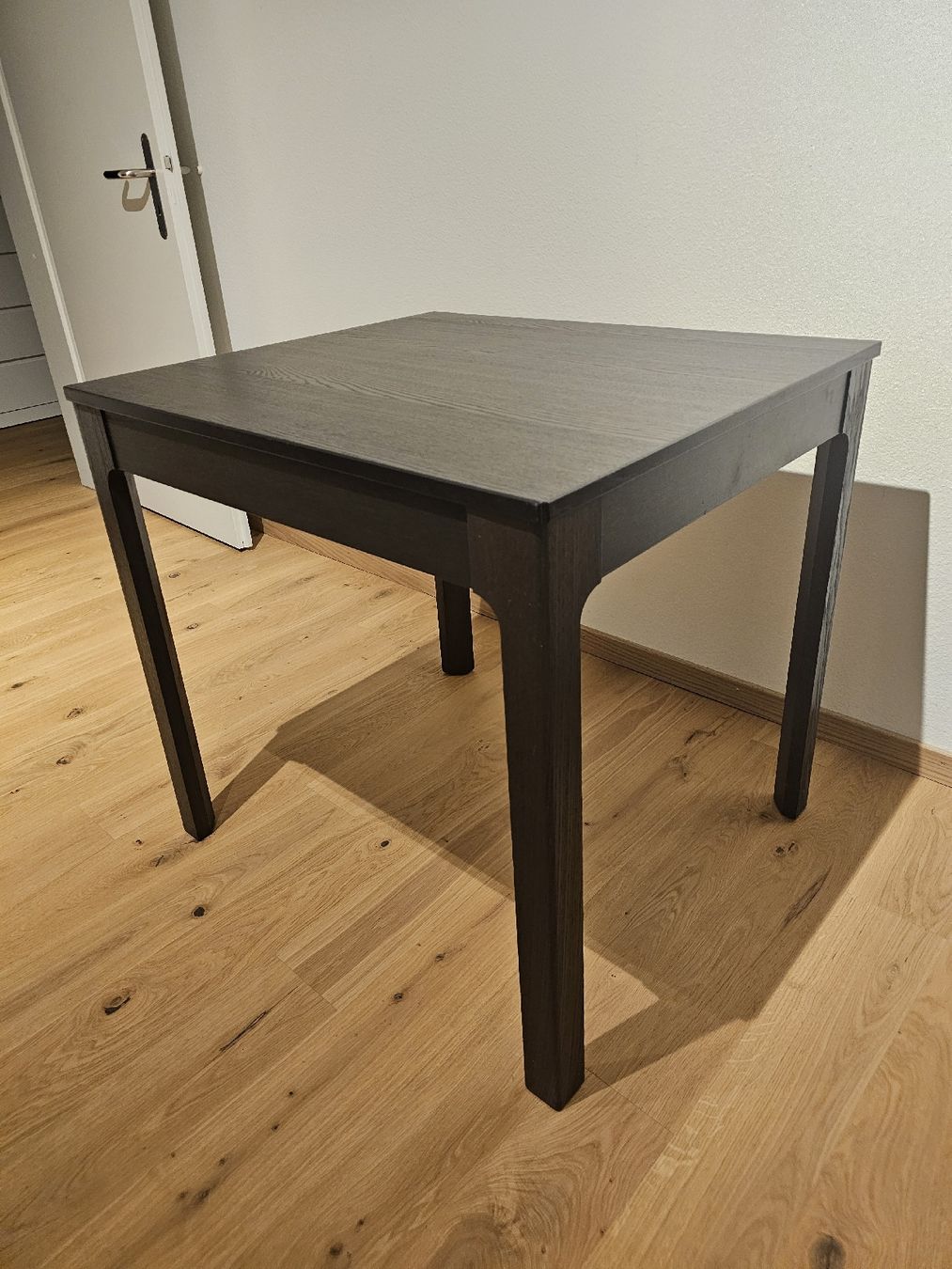 Tische: Extendable Dining Table Dark Wood in very good Condition – Gebraucht aus Ostermundigen von gar_lv2x 1