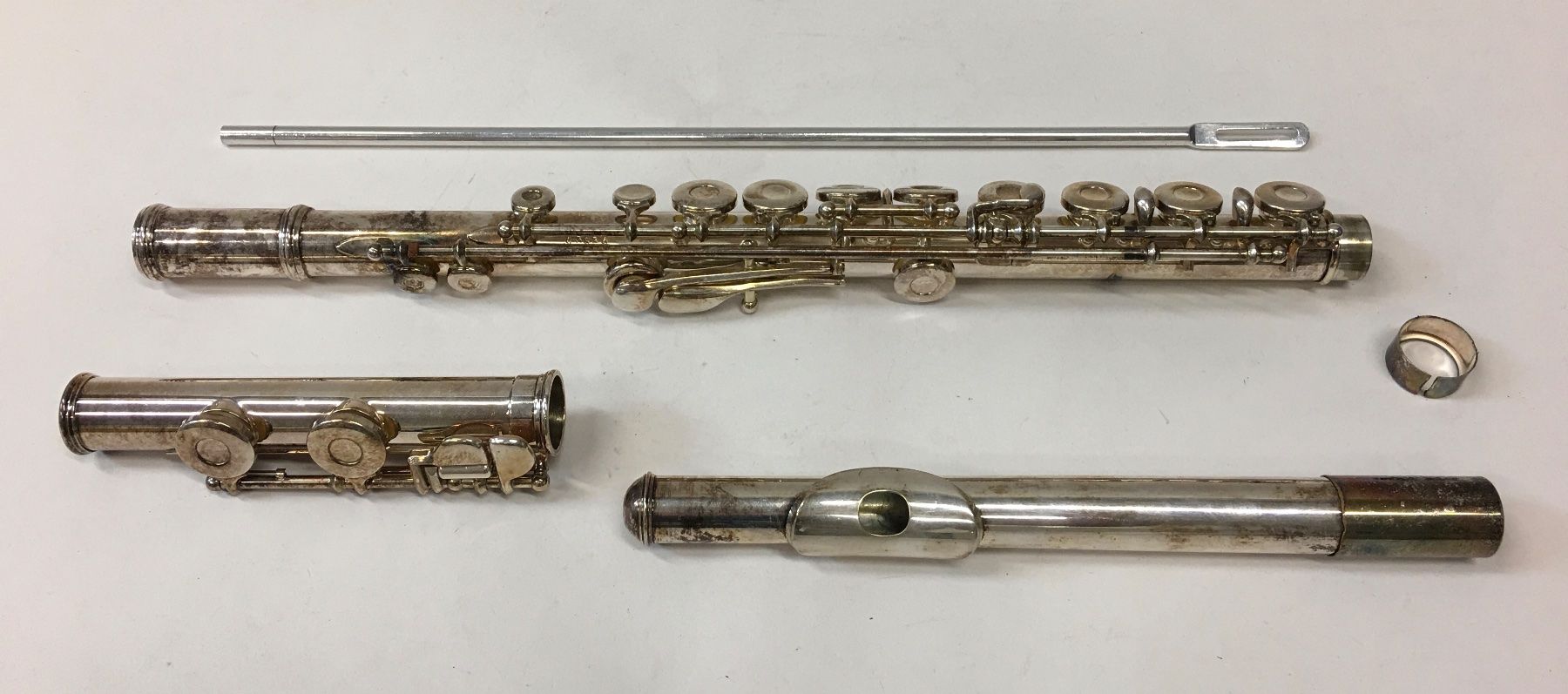 Musikinstrumente: Querflöte Silber mit Koffer guter Zustand – Gebraucht aus Olten von ELHANDEL 3