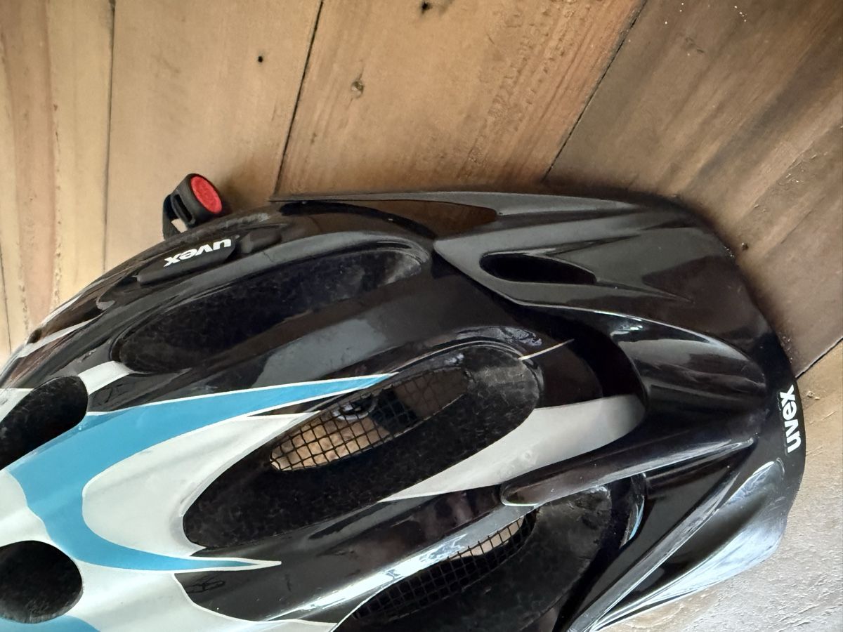 Uvex Caschi: Uvex Velohelm 52-57 cm – Usato da Basel venduto da flu_225l 2