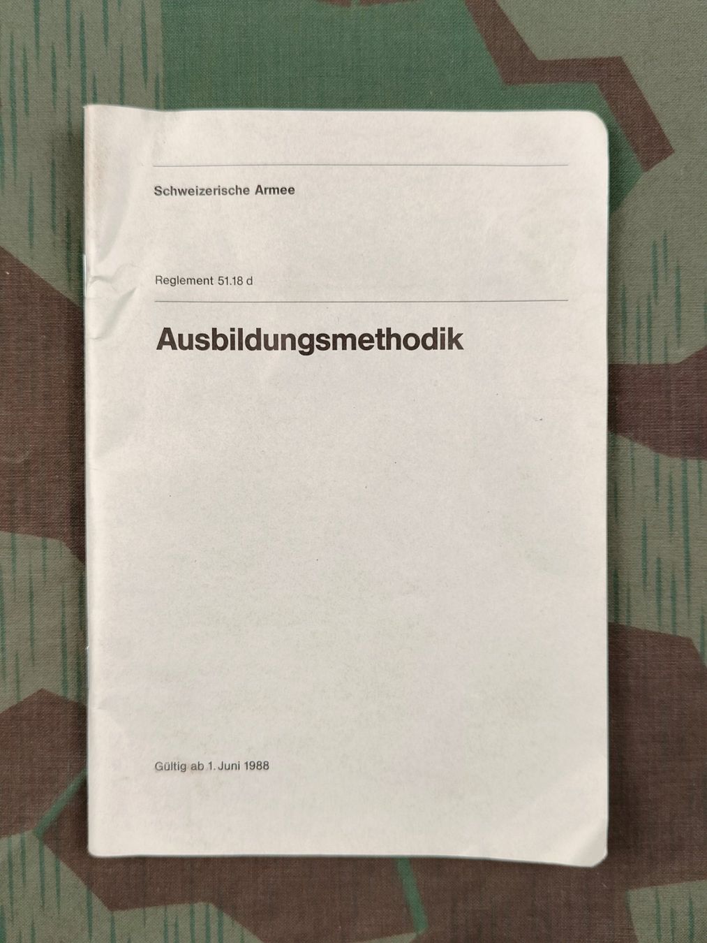 Schweizer Armee Uniformi: Reglement 51.18 d, Ausbildungsmethodik – Usato da Bauma venduto da SwissMilitaria