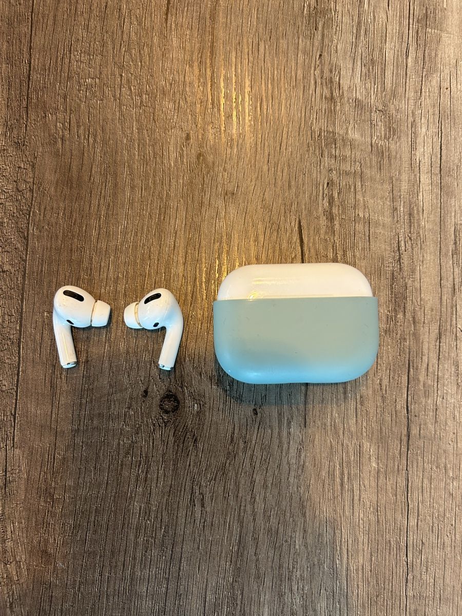 Apple Cuffie: Apple AirPods Pro (1. Generation) – Nuovo (secondo la descrizione) da Zürich venduto da cri_npf6