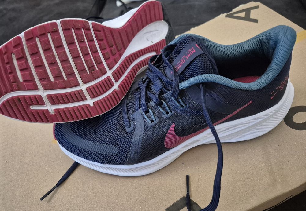Nike Gr. 39 - Damenmodell (Gebraucht) in Neuhausen für CHF 20 – mit ...