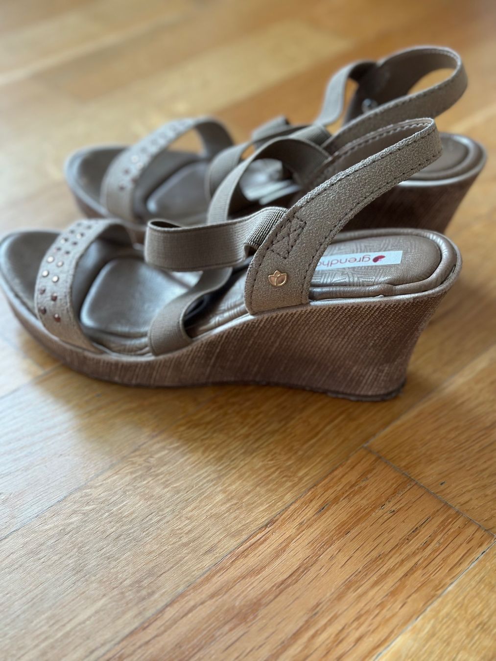 Damenschuhe: Sandalen 37 beige grendha special – Gebraucht aus Rothenburg von wer_g9fd 2