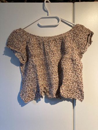 Rosa crop Top mit Blumen