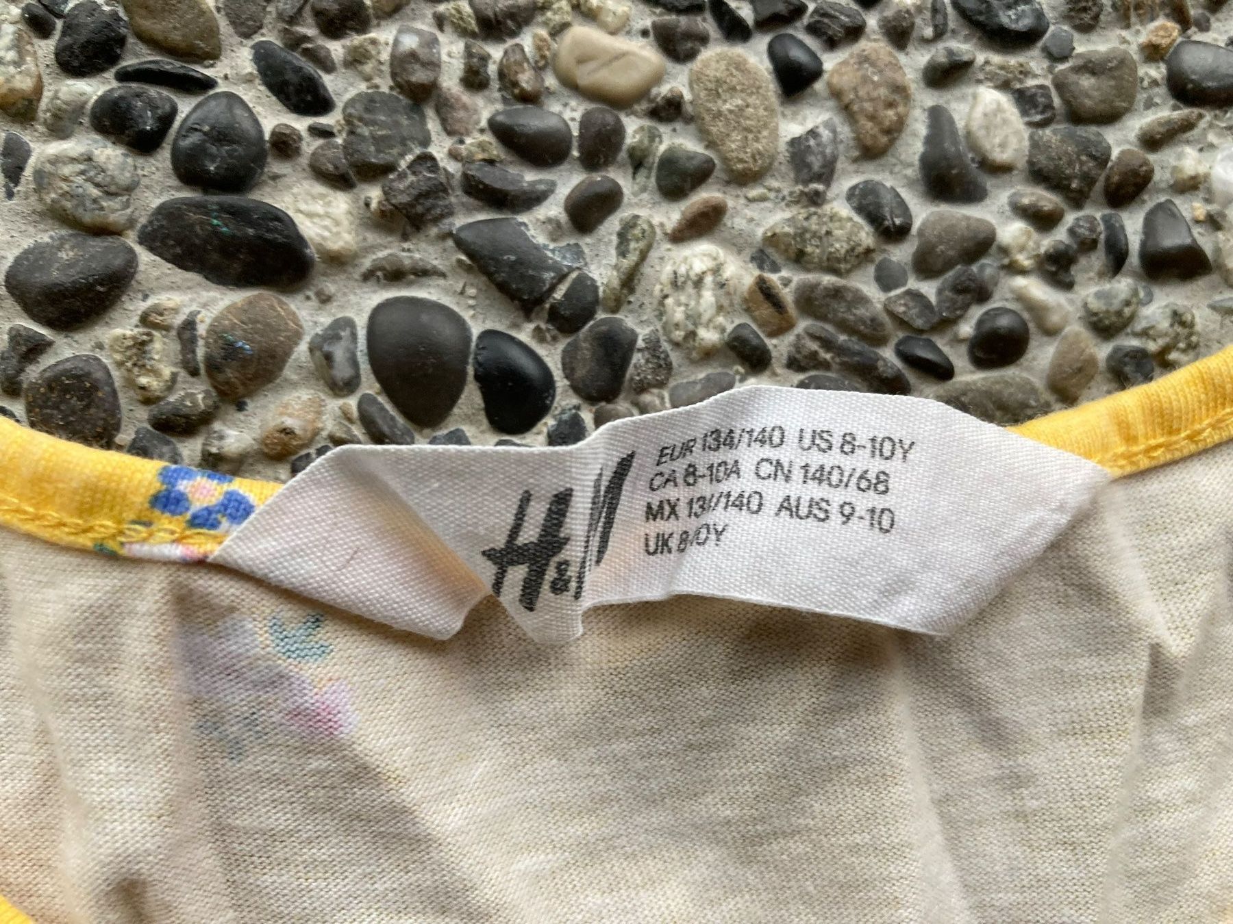H&M Vestiti & Gonne: Röckli / Kleid Blumen, Gr. 134/140 – Usato da Aetingen venduto da Nadinsky 1