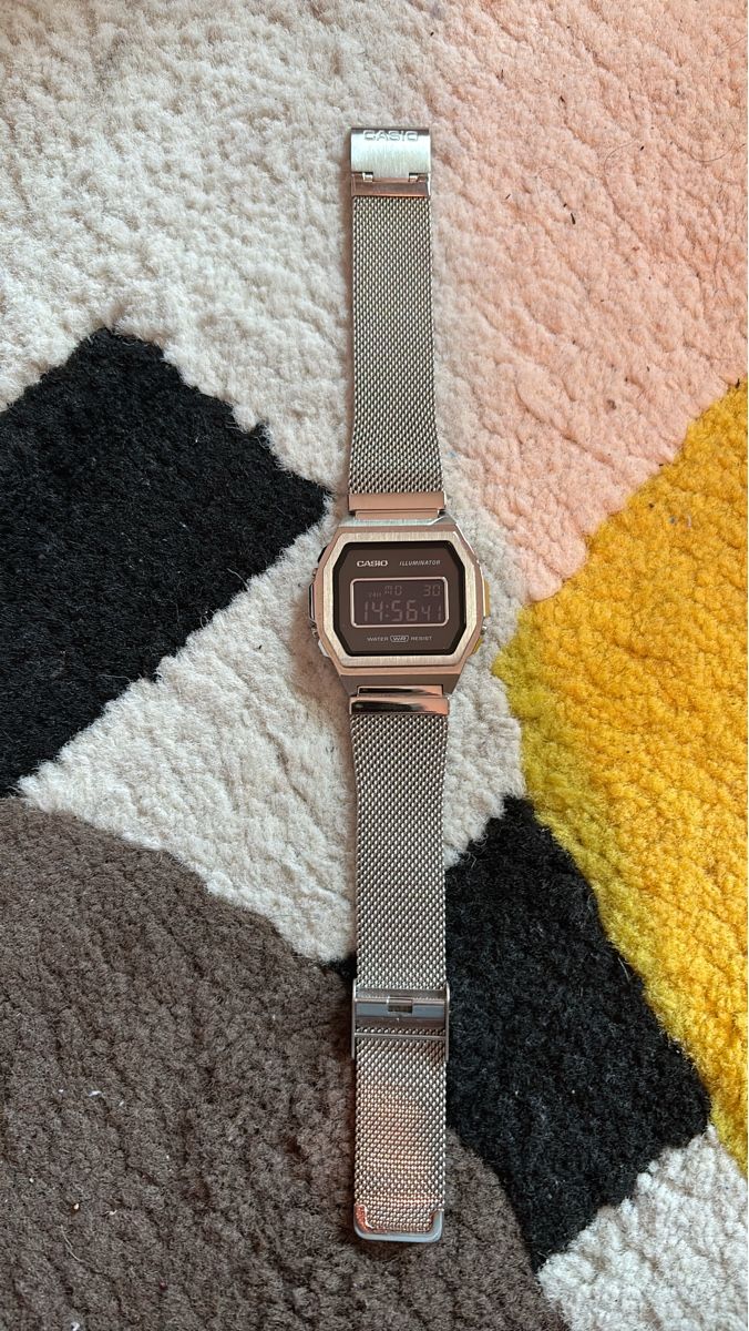 Casio Orologi: Casio A1000 nie getragen Uhr Watch – Usato da Zürich venduto da hiddentreasures_zh