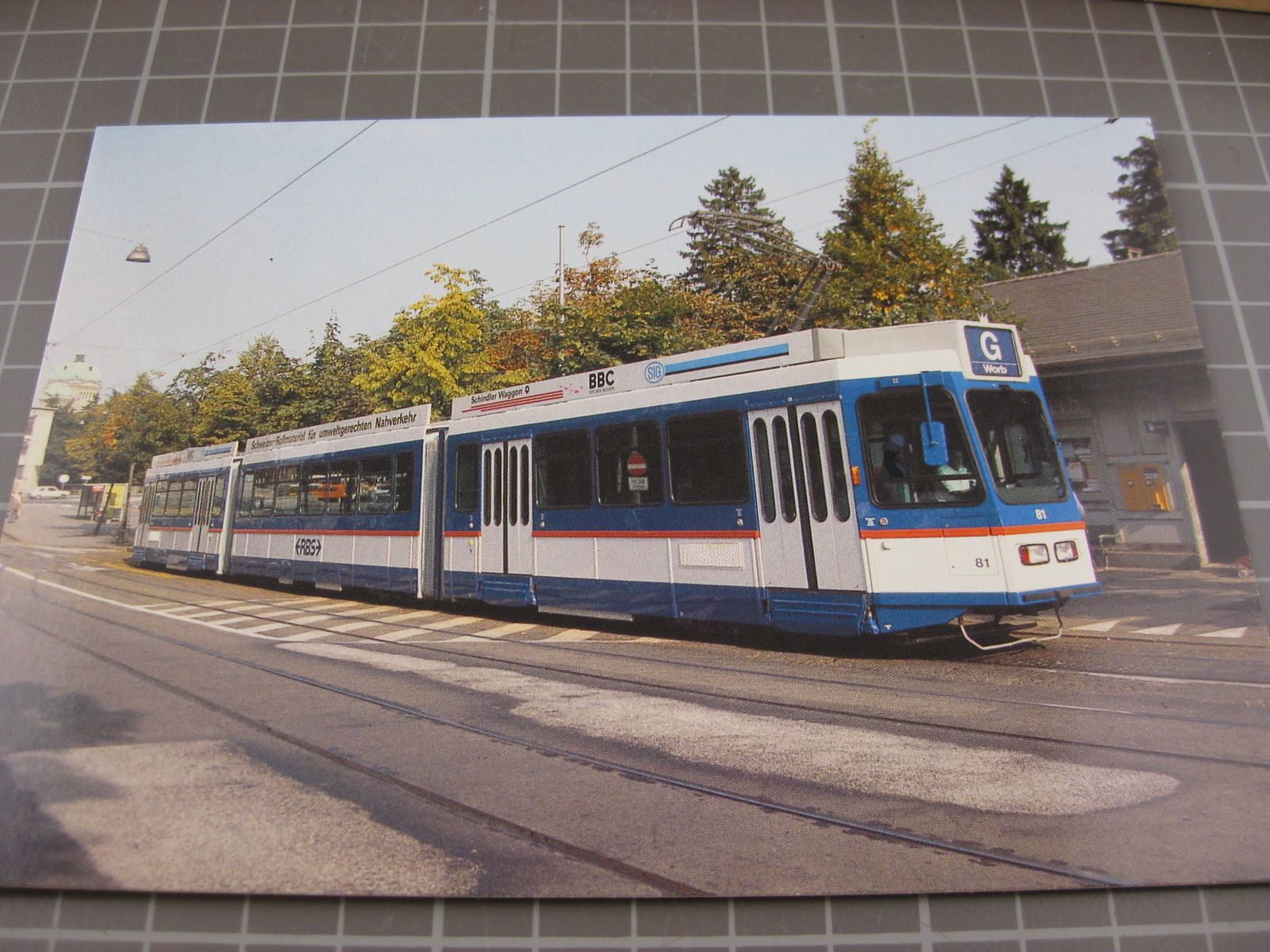 Cartoline postali: AK Bern Helvetiaplatz mit Zug – Nuovo (secondo la descrizione) da Malters venduto da Marosko