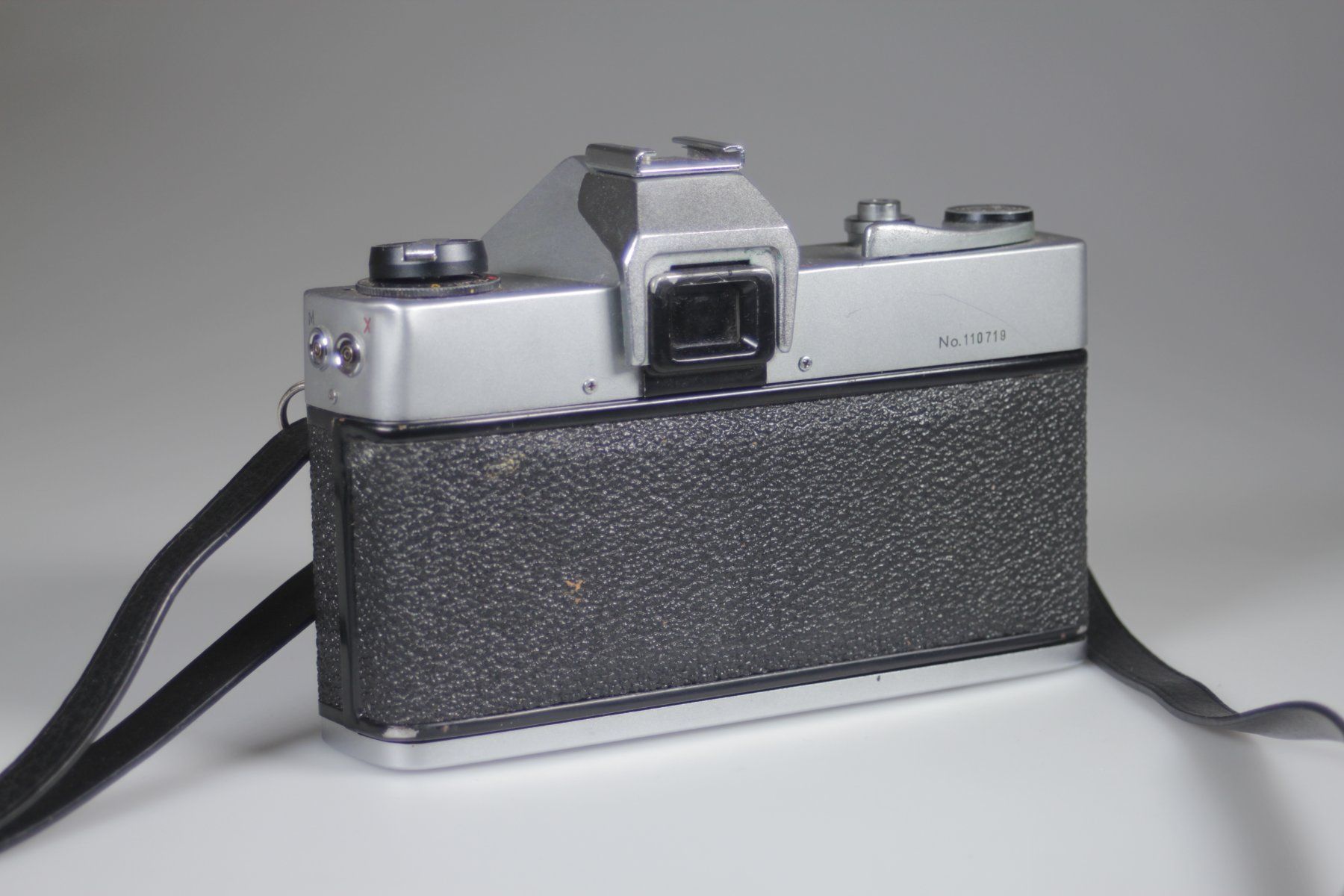Fotocamera: Cosina Hi-Lite Spiegelreflexkamera mit Etui – Usato da Basel venduto da IRMAundFRED 1