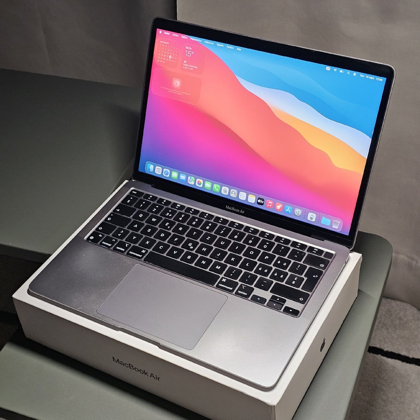 Apple Notebooks: MacBook Air M1 2020 – Gebraucht aus Bex von gle_l892